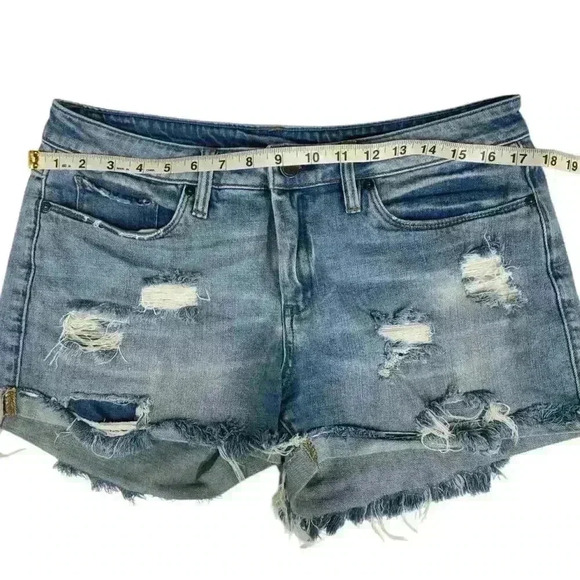 BLANK-NYC TOMBOY DISTRESSED BLUE DENIM CUT-OFFS SIZE 29 - Picture 7 of 9